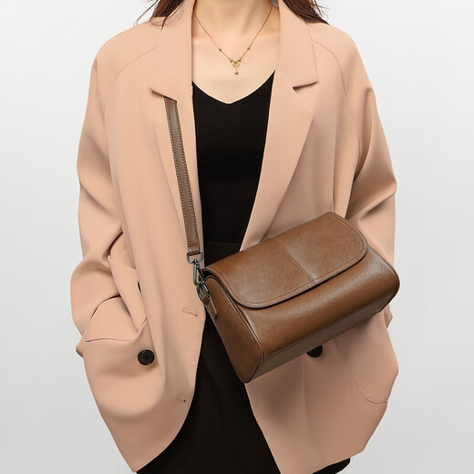 
Love cow leather bag women's bag crossbody one shoulder armpit bag light luxury birthday gift high-end feeling for girlfriend wife