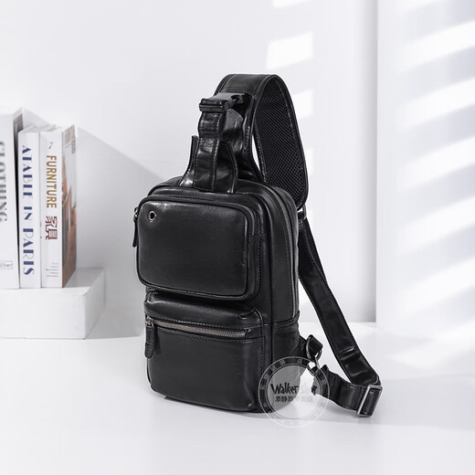 Walker Shop胸包男士【头层牛皮面料】休闲潮流单肩包青年时尚男士斜跨包 黑色 31cm*8cm*18cm