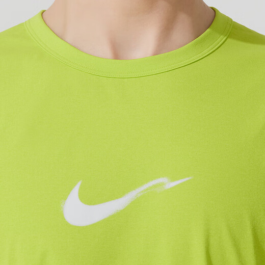 Nike (Nike) Herren Sportset 25 Sommer Neuer modischer doppelter Druck atmungsaktives Kurzarm T-Shirt Lose Hosen zweiteilige HV4882-389+FB7498-010 S