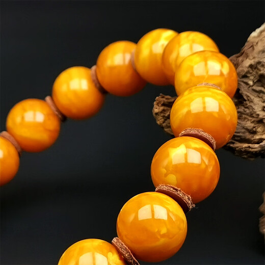 Amber style, one object, one picture, one certificate, old beeswax bracelet, natural amber bracelet, red chicken oil red, old wax and flower wax bracelet, 13.98g, 11mm