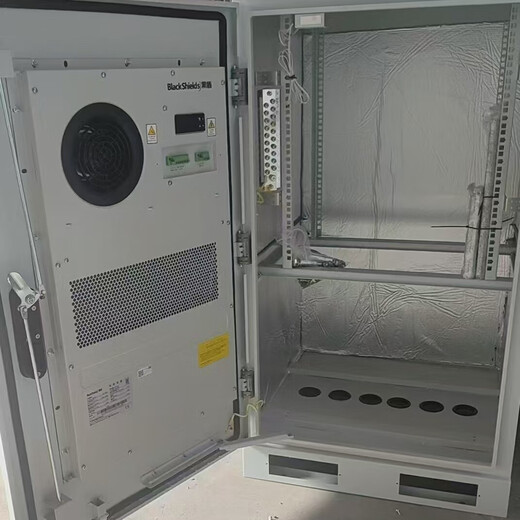 Outdoor cabinet with air conditioning power supply cabinet dustproof and waterproof customization 750*1700 stainless steel base station 2100 constant temperature 650*650*1200 with 1500W air conditioning *3 trays Default 1