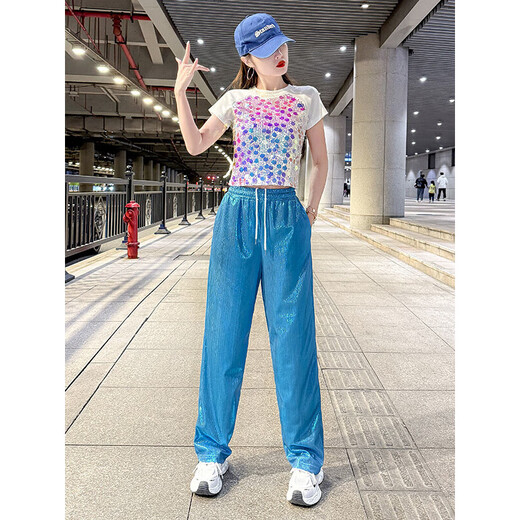 宿莱爵士舞服装女套装小个子2025款广场舞运动jazz跳舞夏季走秀演出服 玫红色潮酷亮面反光运动长裤6623 M