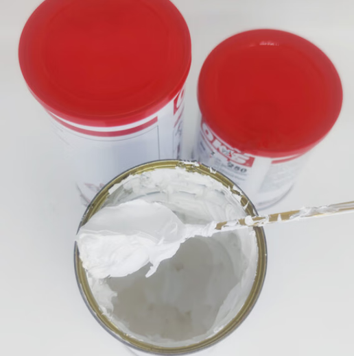 German imported OKS250/2OKS250 mold ejector oil high temperature resistant thread bolt anti-jamming white oil lubricating grease 250/2 (100g)