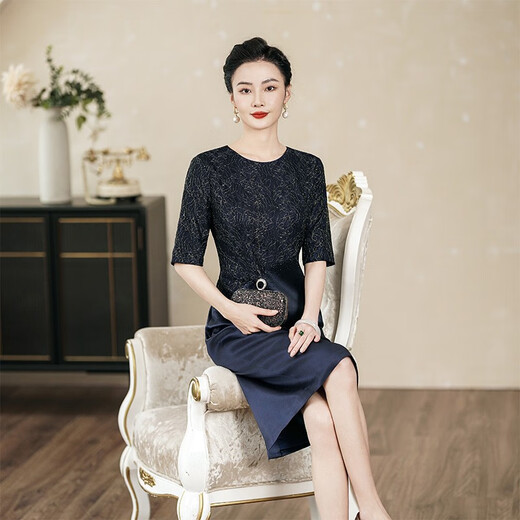 
Gaoguixi mother-in-law wedding dress and evening dress cheongsam Spring small wedding mother can wear dresses for daily weddings Navy blue 9764 Collect and purchase priority delivery M 85Jin[Jin is equal to 0.5 kg]-95Jin[Jin is equal to 0.5 kg]