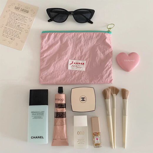 
Fan Ye’s Korean version of ins storage bag, large capacity makeup bag, change lipstick storage bag, miscellaneous bag, travel toiletry bag, portable color contrast makeup bag [mint green 16*22cm]