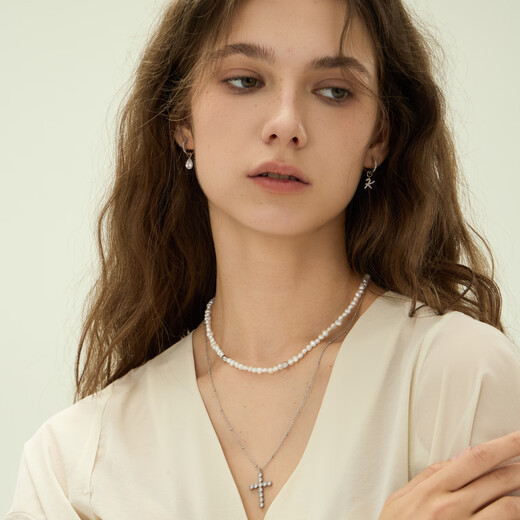 Arsis silver stamped artistic letter earrings for women AB style S925 silver earrings, fashionable and simple, a birthday gift for your girlfriend, artistic letter earrings (Z)