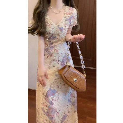 自由姑娘法式温柔弹力蕾丝淡米黄碎花V领连衣裙显身材收腰气质长裙9216 图片色 L