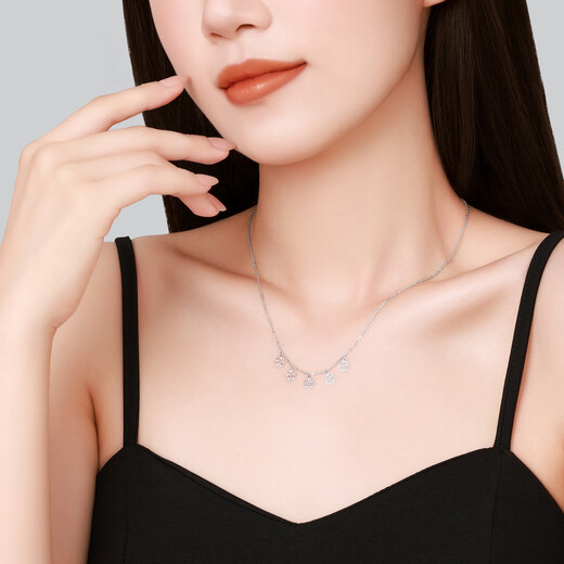 Chao Acer Platinum Camellia Platinum Necklace PT950 Set of Platinum Necklaces as a Gift for Your Girlfriend Priced at RMB 520 3.8g, Chain Length Approximately 40cm + Extension Chain