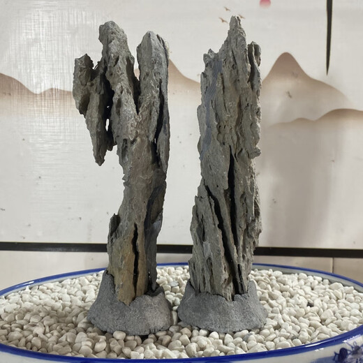 The raw stone is slotted and attached to the stone bonsai, which can be attached with elm, golden bean, fish tank, rockery, garden landscaping stone 17-20cm (slotted model will be shipped randomly)