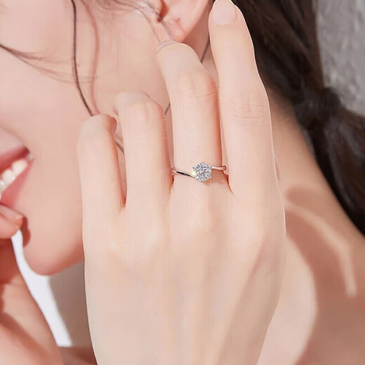 PT950 platinum six-claw ring for women, one carat moissanite diamond, niche Valentine's Day, birthday and Chinese Valentine's Day gift for women. Platinum six-claw moissanite ring + certificate + gift box