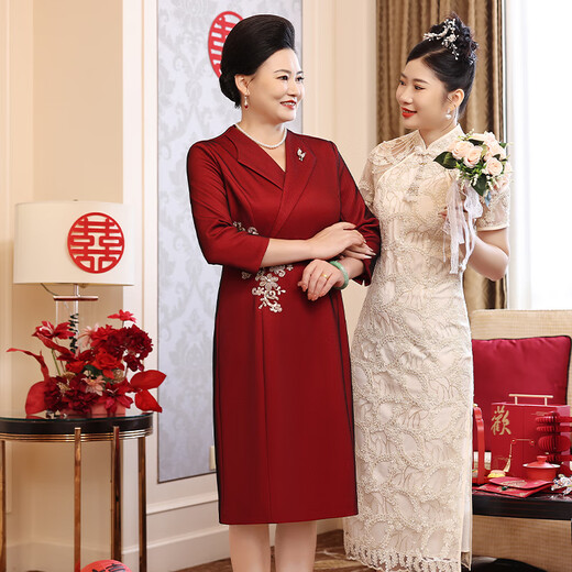 Saiman Die Autumn and Winter Fat Mom Extra Large Size Wedding Banquet Dress High-End Atmosphere Happy Mom Skirt Happy Mother-in-law 2025 New Style Three Quarter Sleeves Burgundy 5XL 150-160Jin Jin equals 0.5 kg