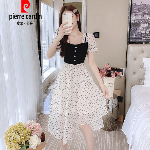 Pierre Cardin 2022 NOUVEAU Été Floral Murffon Fausse Robe à suspension Two-Piece pour femmes Tempérament d'été épissant grande version Jupe féminine 9925 # Couleur d'image S