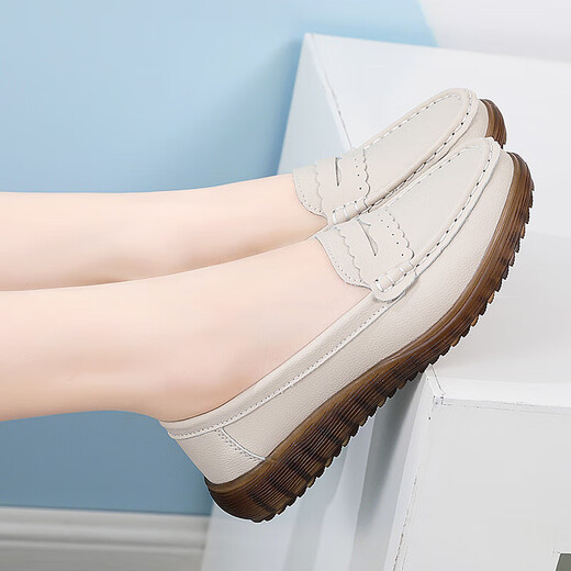 [Fabricante de la gran marca] Mamá Zapatos de carne Tendón suave Sofle Summer Summer's Summer's Summer Hollow Middle-Eding y ancianos Zapatos de frijoles 826 Beige 37