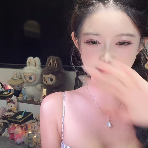 Fat Donglai same style 18k rose gold pendant size skirt necklace for women full of diamonds white mother-of-pearl carnelian fan-shaped pink full of diamonds rose gold large skirt