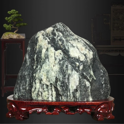 Lob die Fantasie Taishan Stones auf die Originalsteine, um die Ecken zu bilden und die Bergsteine zu stützen.