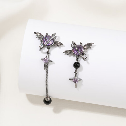 Sanfu retro devil star earrings pair sweet cool fashion personality niche earrings jewelry 826055 34643 maple 2 pcs