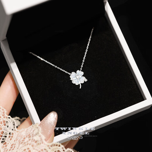 Twinkle Angel luminous four-leaf clover necklace female shell sweet girl bow clavicle chain Valentine's Day birthday gift for girlfriend ice blue four-leaf clover necklace