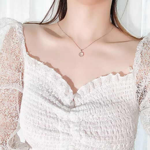 Ji Shizhe Chalcedony Platinum PT950 Platinum Necklace Women's Clavicle Chain Practical Valentine's Day Birthday Gift for Girlfriend and Wife Wholehearted Platinum Flash O Chain + White Chalcedony Pendant