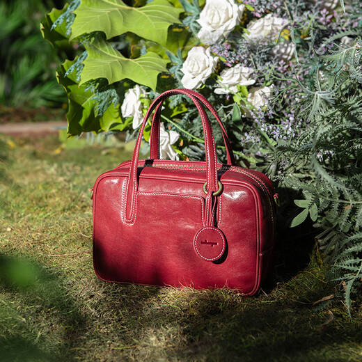 食草堂【吉娜同款】女包方糖保龄球头层植鞣牛皮手提斜挎小方包轻奢礼物 mini深啡  沈月同款/送随机挂饰