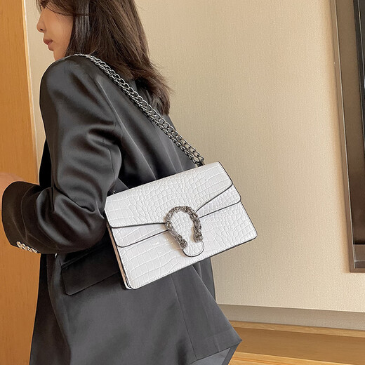 MK MILA2025新款女包复古潮流链条单肩包女时尚简约斜挎小方包 白色