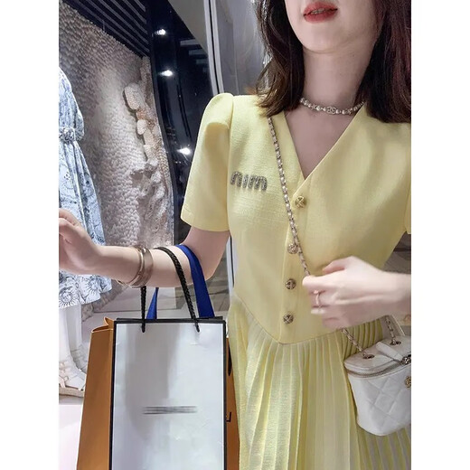 Leichte luxuriöse High-End-Kleid im kleinen Duftstil für Frauen 2025 Sommer neuer Style Modischer Faltenrock D1478 L (110-120jin [Jin gleich 0,5 kg])