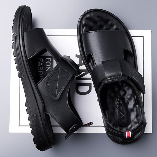 Sandalias de cuero genuino para hombres 2025 Nuevo verano transpirable sin deslizamiento zapatos de playa al aire libre sandalias de conducción de suela gruesa CLP6189 Negro 38