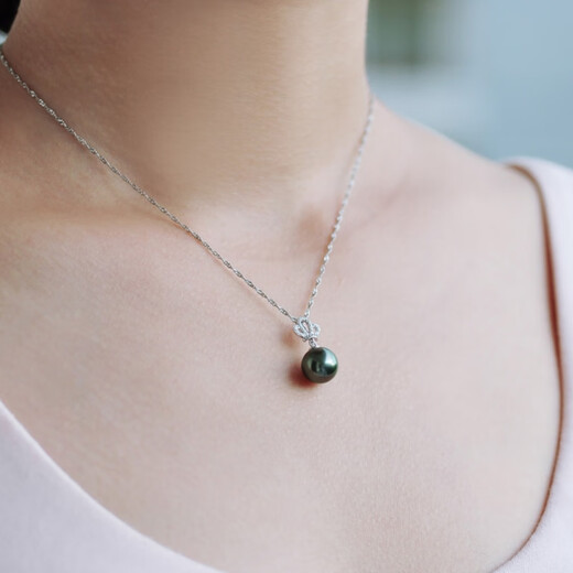 Fat Donglai purchased the same model as seawater pearl pendant mother-of-pearl necklace clavicle Tahiti black round 925 sterling silver emperor 8mm-9mm