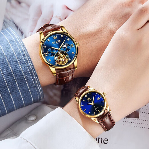 Pareja certificada Swiss Olevs observa un par de relojes mecánicos muy automáticos de relojes mojados huelgas.