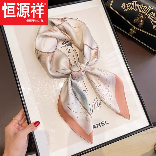 
Hengyuanxiang new Korean version of silk scarf small square scarf women's decoration versatile retro Japanese and Korean version of literary scarf retro temperament Oil painting girl - light gray light luxury products popular this year