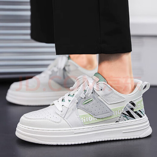 Huilirui shoes for men in autumn 2025 new versatile breathable casual flat shoes for students sports heightening little white trendy men's shoes 9195 white 42