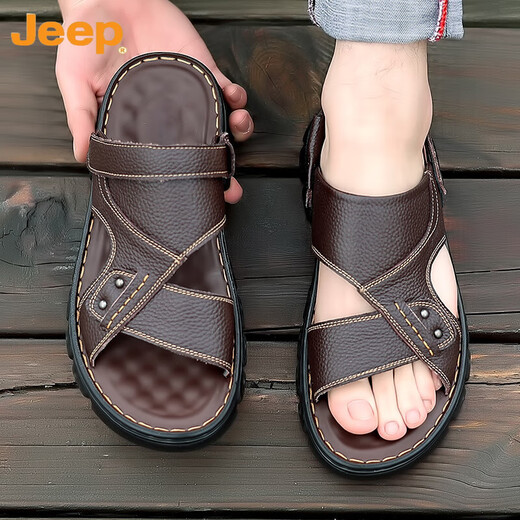 Jeep (Jeep) Sandalen Herren 2025 Sommer Neues Cowhide Casual Beach Schuhe Echtes Leder Dicke Sohle nicht rutschende Vater mittleren Alters Sandalen 2053 Brown 39