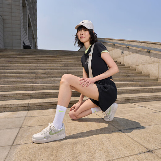 耐克（NIKE）官方空军一号女迷你勾运动鞋夏新款 AIR FORCE 1 IB3881 001幻影灰白/浅橄榄绿/浅骨色 41