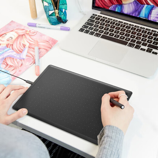 和冠（Wacom）数位板CTL672手绘板电脑绘画板472数绘板绘图板网课手写板  27.7x18.9cm CTL-472小号迷你板【21*14.6cm】 咨