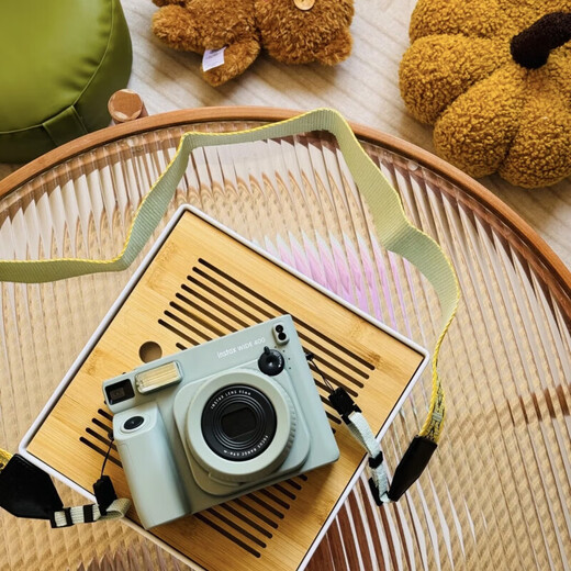 Fuji (FUJIFILM) instax WIDE400 Polaroid wide format photo paper wide field of view WIDE 400 Wild Green Package 9 (official standard + camera bag + shoulder strap + 40 pieces of photo paper)