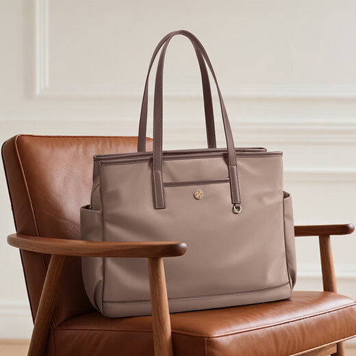 Sac à bandoulière de golf (golf) pour femmes Sac fourre-tout de grande capacité à trois couches de 14 pouces sac à eau sac à eau pour femmes