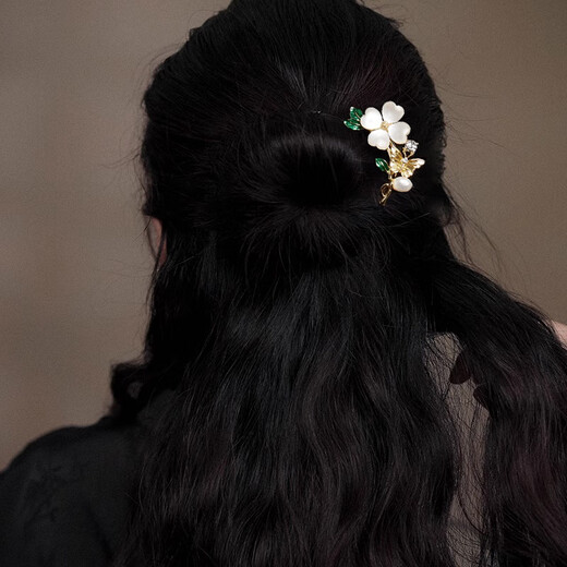 Xiangwan hairpin hairpin four-leaf clover U-shaped hairpin hairpin for women with hair on the back of the head, high-end hairpin hairpin hair accessory