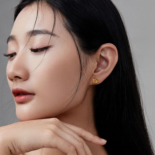 OKZ24K pure gold four-leaf clover earrings gold hollow three-dimensional clover hook earrings for women mini earrings 0.01g four-leaf clover earrings (hook)