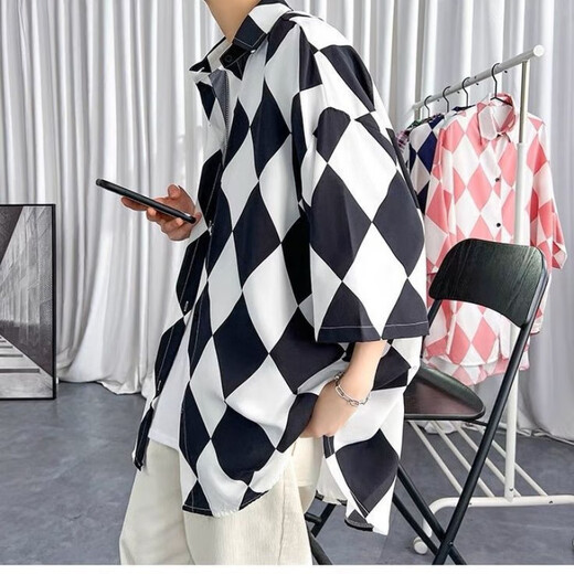 S.Sofea Ice Silk Hemd Trendy Herren Design Nische und gutaussehende sieben Punkte kurzärmelige Senfgrün Guangzhou Dreizehn Linien Schwarzes Hochqualitätshemd 719 m