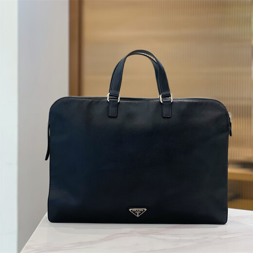 Second-hand 95 new Prada cross grain cowhide computer bag business men's portable briefcase luxury luggage 95 new black computer briefcase size 39*28*6