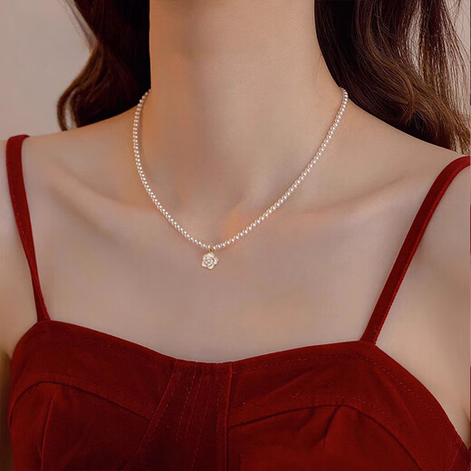 Fat Donglai's same style Shijia pearl pendant necklace light luxury niche camellia clavicle chain female sense 2025 new style with white camellia necklace