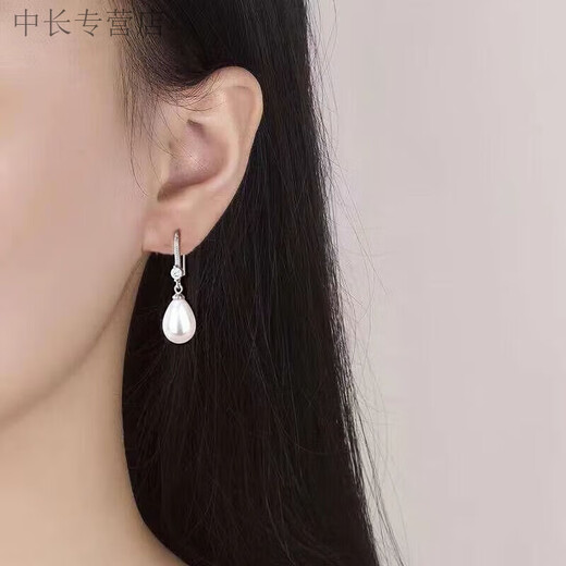 He Jiagong Lao Phoenix New Fashion Versatile Simple 2025 Sterling Silver 9999 Silver Earrings Women's Style Pearl Ear Hook White Silver Ear Hook Pearl Same Style