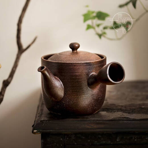 Yusen yiweihun té hirviendo en el hogar té agua hirviendo agua pura lente de barro de roca vieja de roca grande