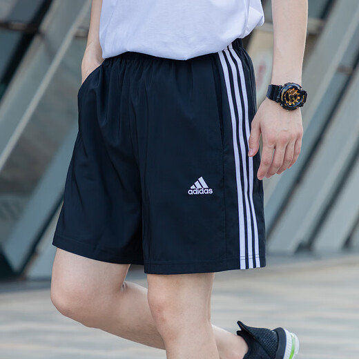 阿迪达斯短裤男 25夏季运动裤快干篮球训练舒适透气休闲裤冰丝裤五分裤男 IC1484/速干/经典三条纹 M 175