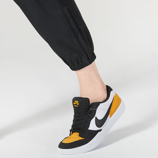 Nike (Nike) Herren Sportset 25 Sommer Neuer modischer doppelter Druck atmungsaktives Kurzarm T-Shirt Lose Hosen zweiteilige HV4882-389+FB7498-010 S