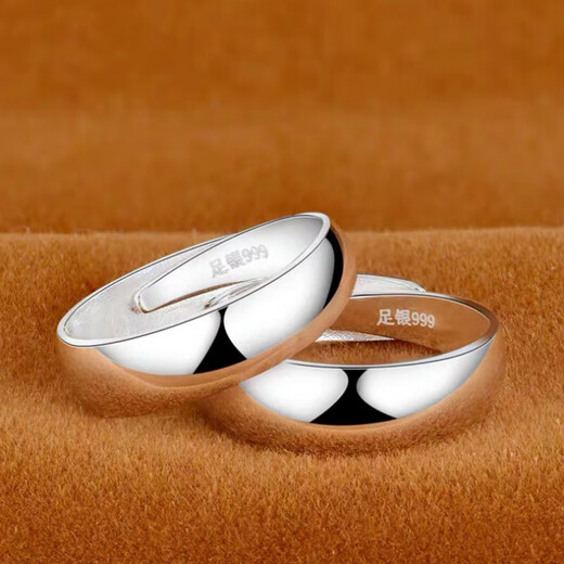 Lingmeng Hong Kong 9999 sterling silver ring new plain ring glossy ring is simple and versatile. Found enough silver plain ring glossy ring. First come first served. Will be sold out in seconds. 9.663 grams