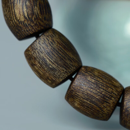 
Tanjing Hainan Qi Nan agarwood bracelet 11mm bucket beads beads for men and women's national fragrance Hainan Yingge Green Chess agarwood [One product S9763] One-piece Qi Nan agarwood 11mm bucket beads (suitable for 16-18cm hand circumference)
