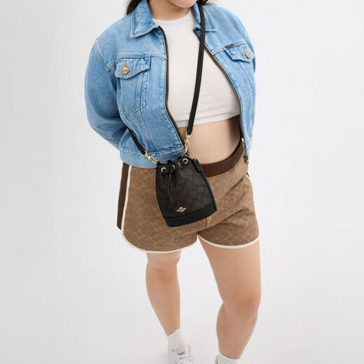 蔻驰（COACH）Dempsey15品牌徽标抽绳开合PVC拼皮水桶包单肩手提斜挎包迷你女款 礼盒装(基础装+黑色专柜礼盒)