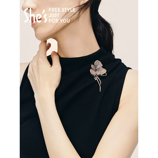 She s Qianzi natural replica original national style embroidered butterfly high-end brooch light luxury corsage pin birthday gift for women pink A0