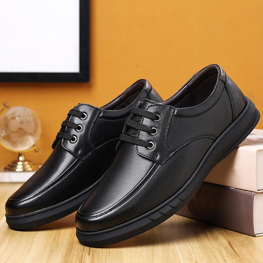 Chaussures masculines de Yierkang pour les chaussures en cuir à semelle douce automnale pour les chaussures de coton entièrement en velours pour hommes pour les chaussures de papa légères non glissantes à lacets noirs 6627 38