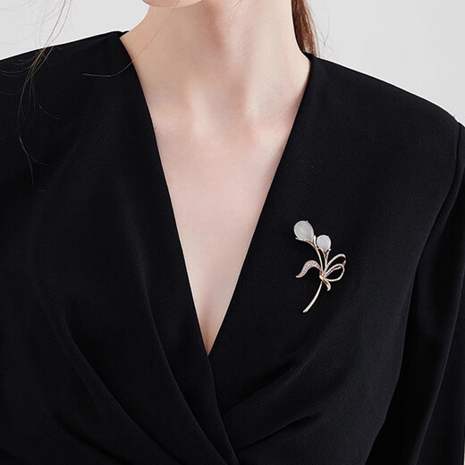 Kamalun (KAMALUN) Magnolia Pearl Brooch Women's Luxury High-end Brand Fashion Suit Sweater Pin Accessory Valentine's Day Gift Magnolia Brooch Three-piece Set